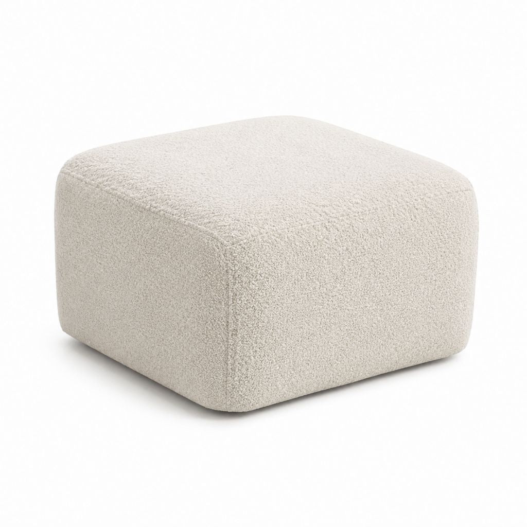 Pouf repose-pieds carré beige en polyester bouclette 60 x 60 x 40 cm